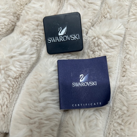 Swarovski Dome Cocktail Ring - Picture 5 of 9